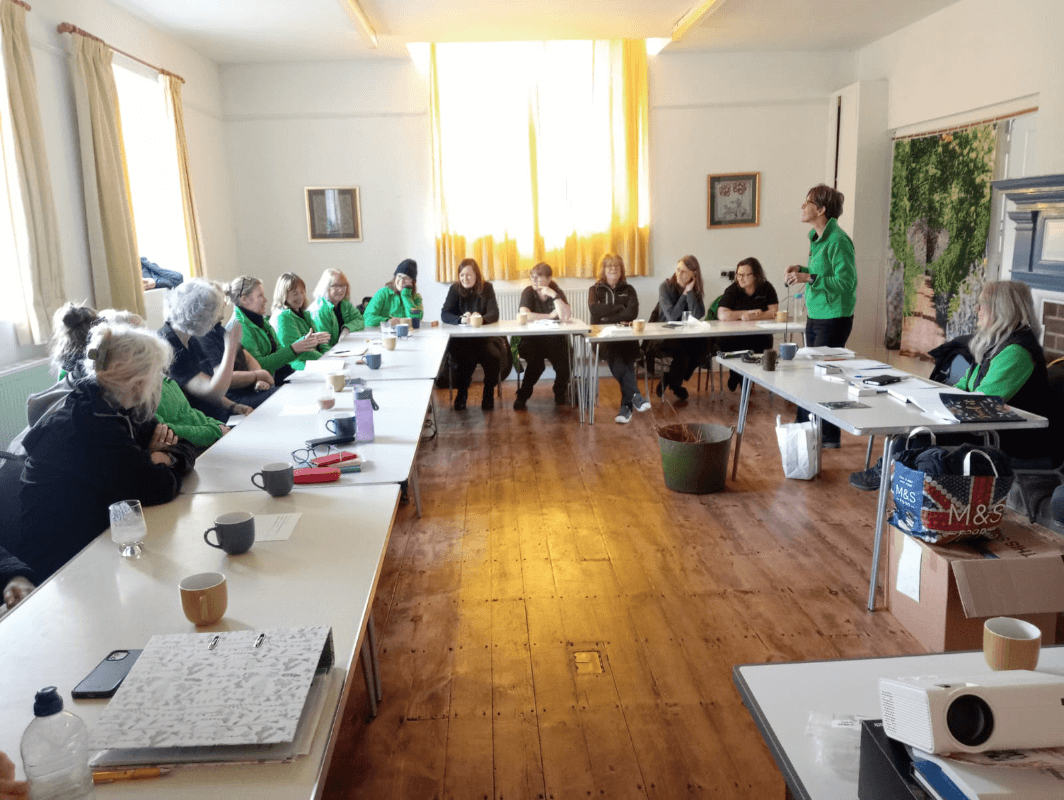 A training session around a table